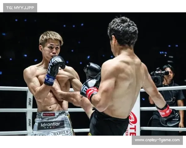 井上拓真左架战术克制天心，第七回合一次读秒锁定胜局