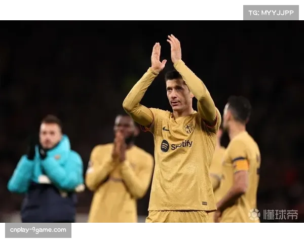 官方:特鲁瓦前锋在训练中脚踝扭伤,预计缺席两周。